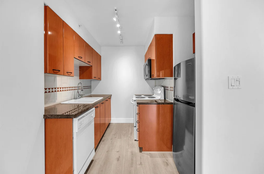 403 1818 WEST 6TH AVENUE, Vancouver BC V6J 1R6, Vancouver BC — Residential for Sale — Photo 6 of 37