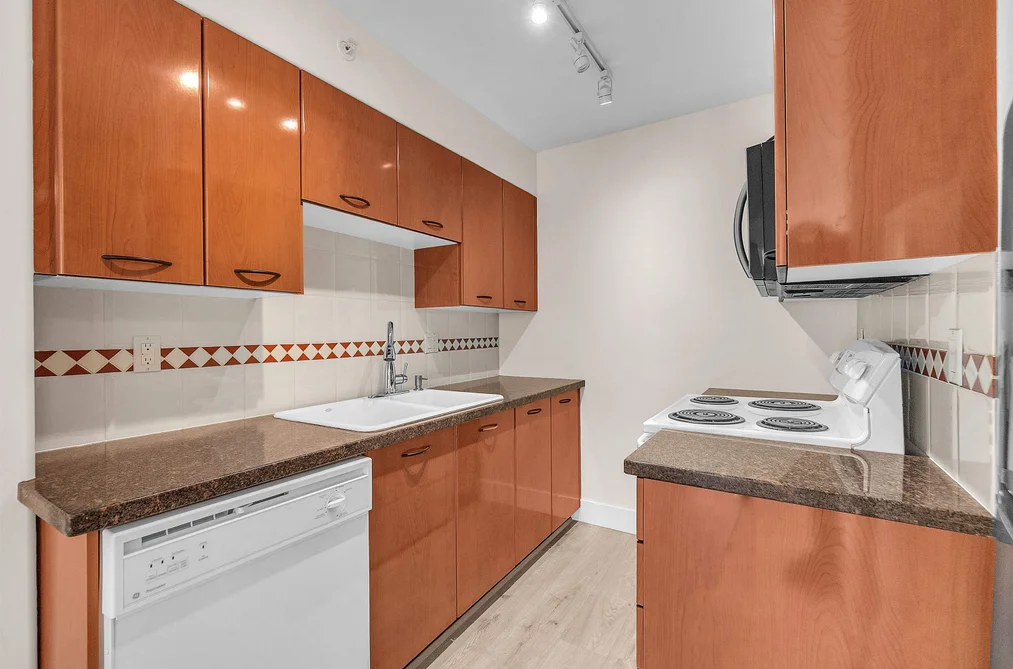 403 1818 WEST 6TH AVENUE, Vancouver BC V6J 1R6, Vancouver BC — Residential for Sale — Photo 7 of 37