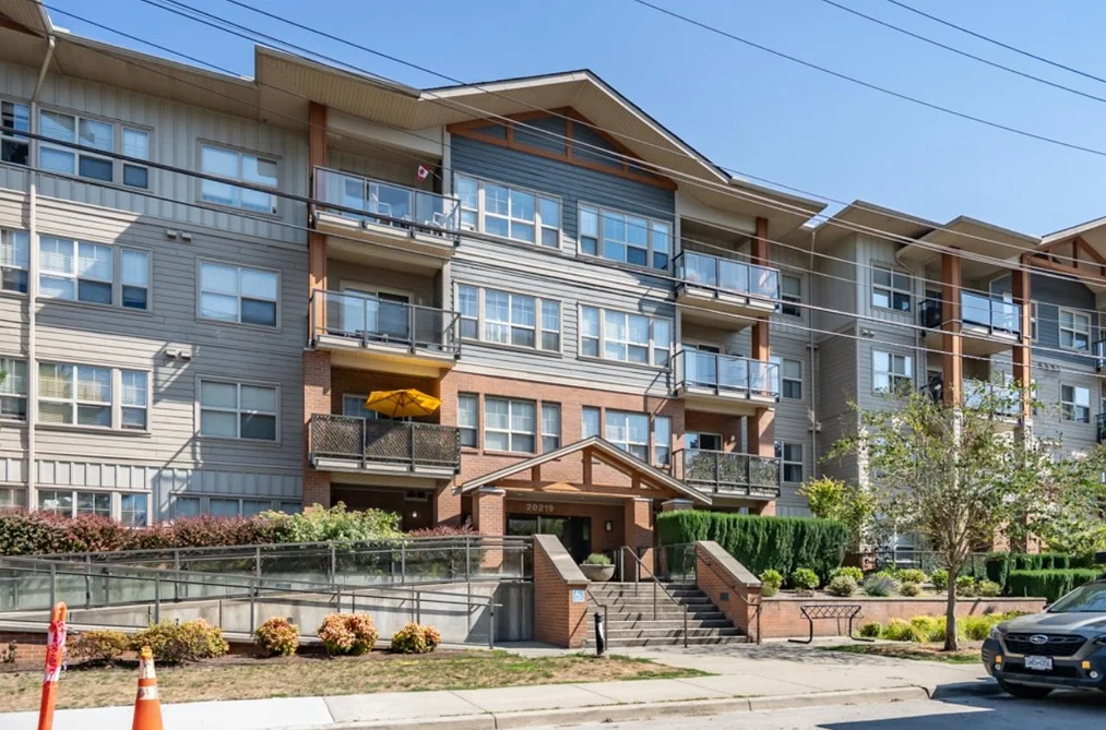 Condo for sale at 403 20219 54a Avenue Langley British Columbia - MLS: R3145947