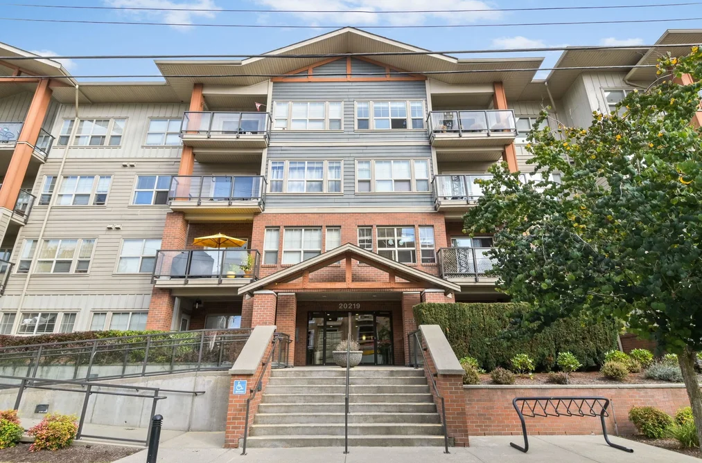 403 20219 54A AVENUE, Langley BC V3A 0C7, Langley BC — Residential for Sale - Photo 2