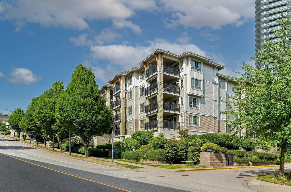 Condo for sale at 403 2088 Beta Avenue Burnaby British Columbia - MLS: R3136287