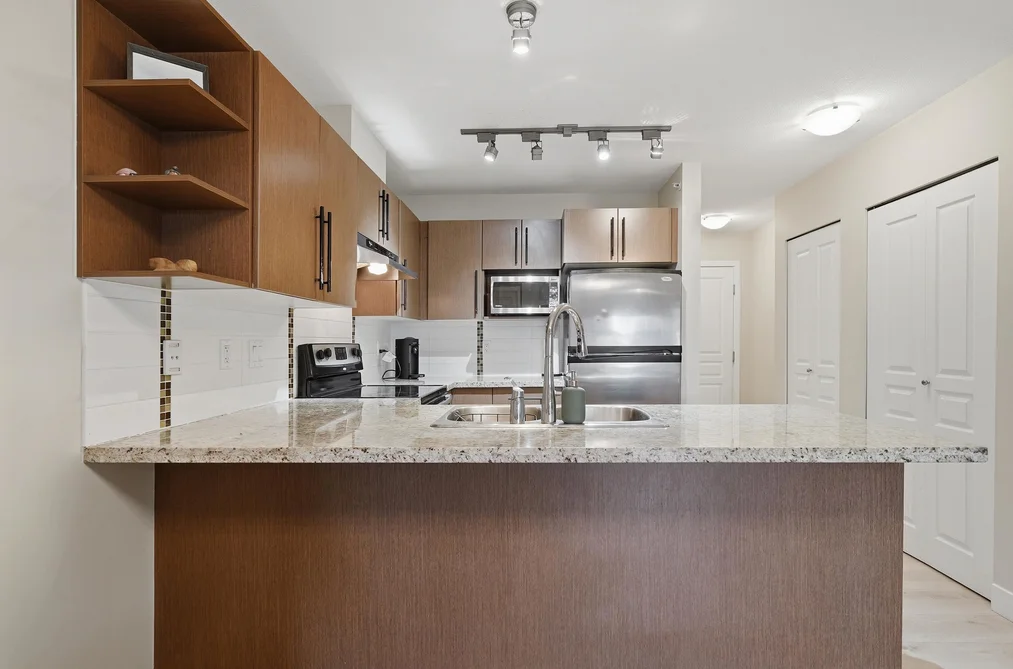 403 2088 BETA AVENUE, Burnaby BC V5C 0C8, Burnaby BC — Residential for Sale — Photo 7 of 30