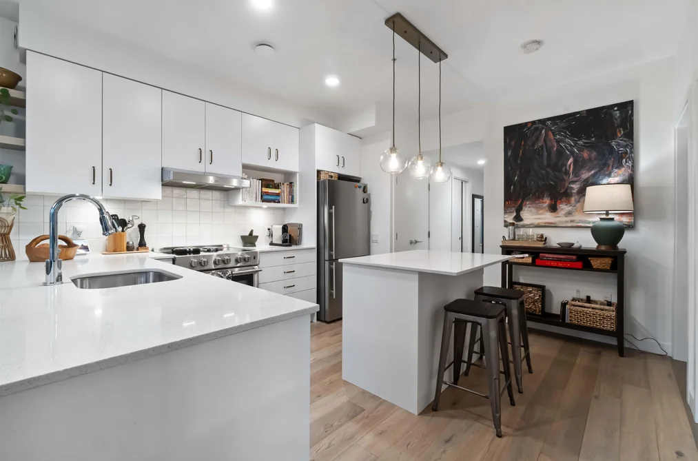 403 2137 CHESTERFIELD AVENUE, North Vancouver BC V7M 2P7, North Vancouver BC — Residential for Sale - Photo 6