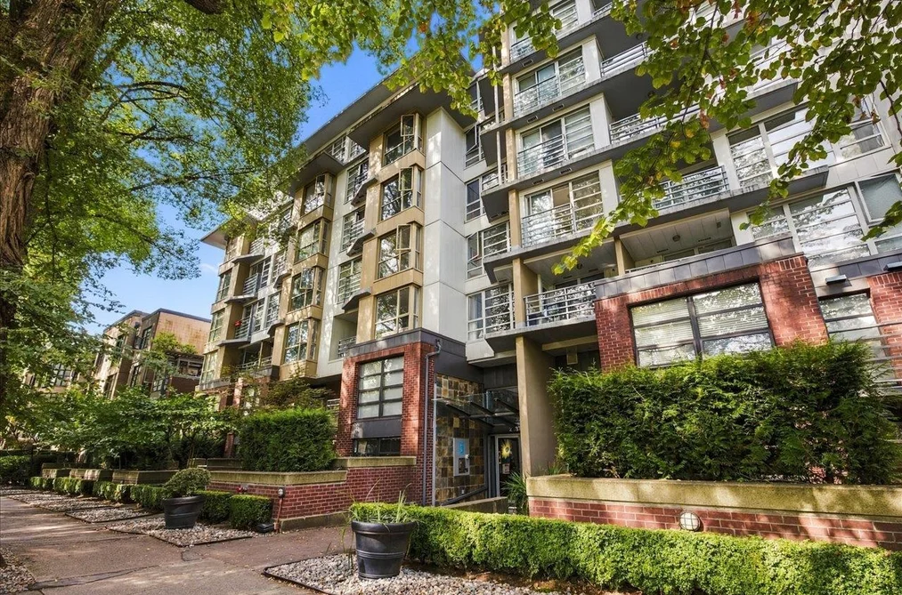 Condo for sale at 403 2137 W 10th Avenue Vancouver British Columbia - MLS: R3165785