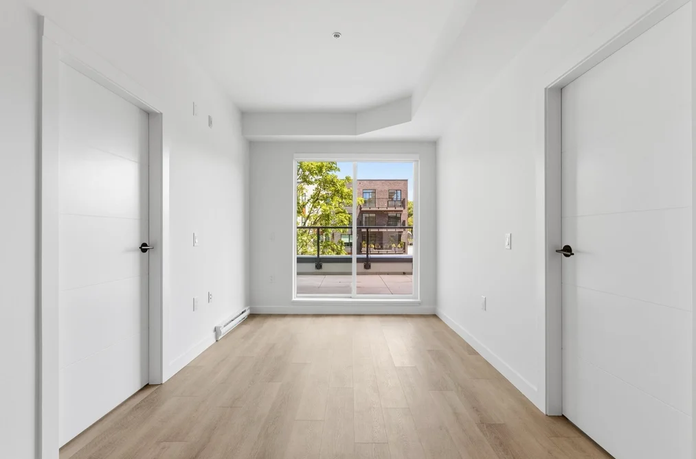 403 2268 E BROADWAY, Vancouver BC V5N 0L2, Vancouver BC — Residential for Sale — Photo 5 of 28