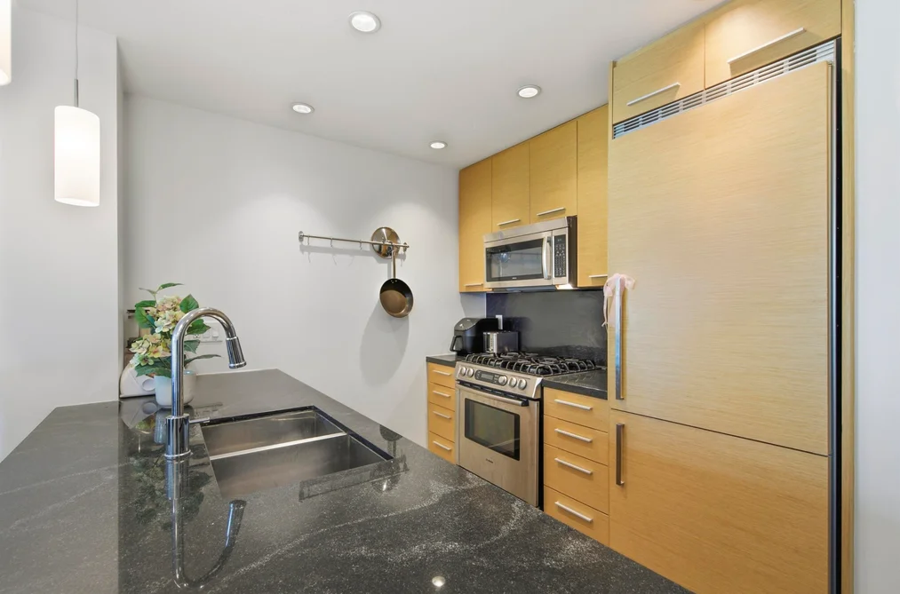 403 2528 MAPLE STREET, Vancouver BC V6J 0B5, Vancouver BC — Residential for Sale — Photo 8 of 25