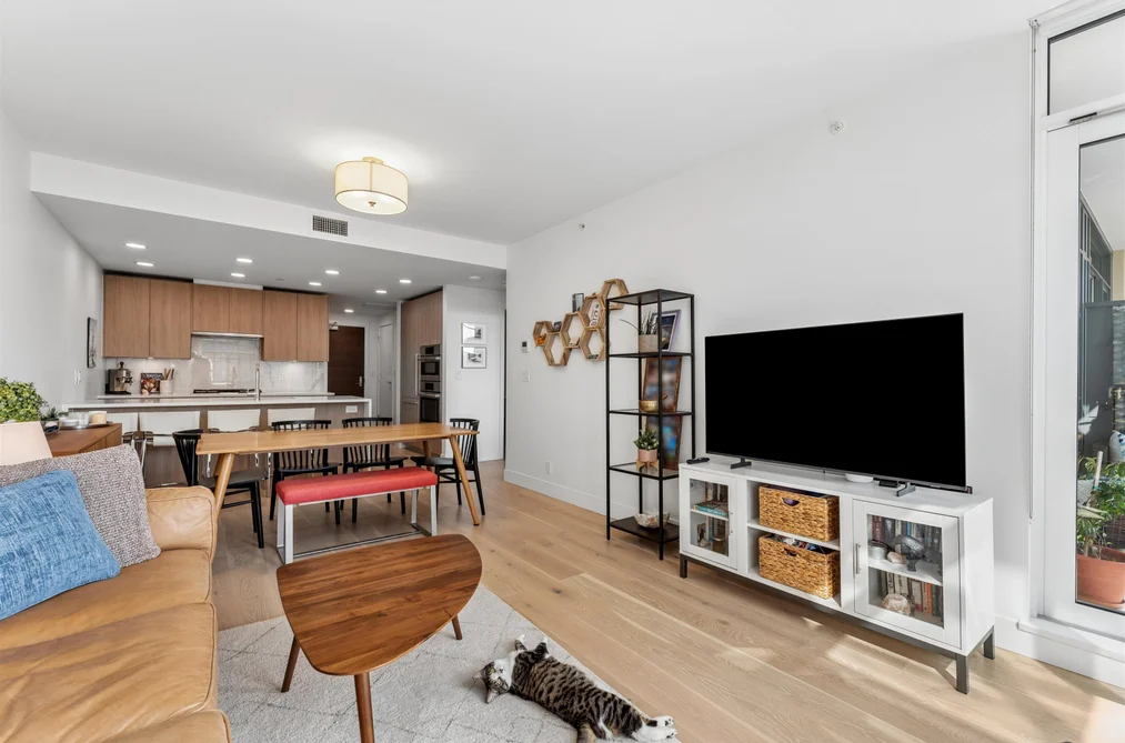 403 2780 VALLEY CENTRE AVENUE, North Vancouver BC V7J 0C4, North Vancouver BC — Residential for Sale - Photo 5