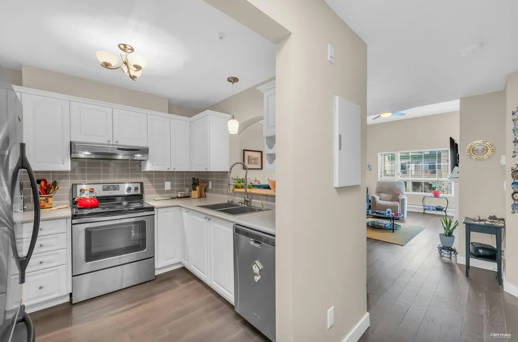 403 2970 PRINCESS CRESCENT, Coquitlam BC V3B 7R5, Coquitlam BC — Residential for Sale - Photo 4