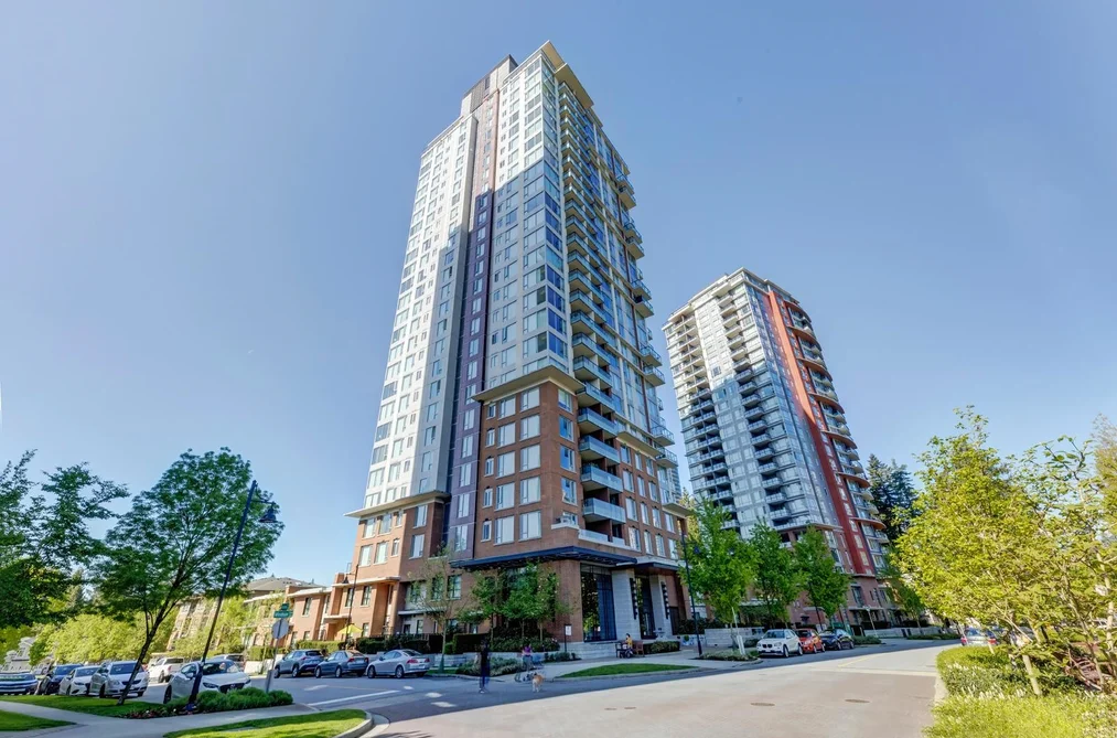 Condo for sale at 403 3100 Windsor Gate Coquitlam British Columbia - MLS: R3113469