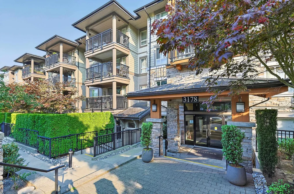 Condo for sale at 403 3178 Dayanee Springs Boulevard Coquitlam British Columbia - MLS: R3152592