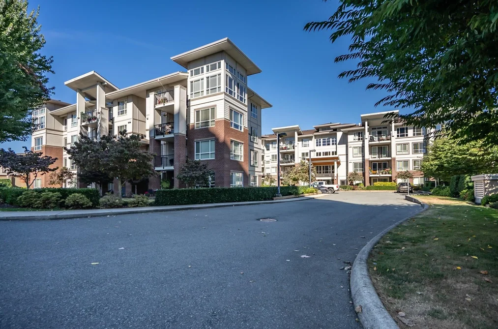 3192 Gladwin Rd Unit 403, Abbotsford, BC - MLS: R3170375
