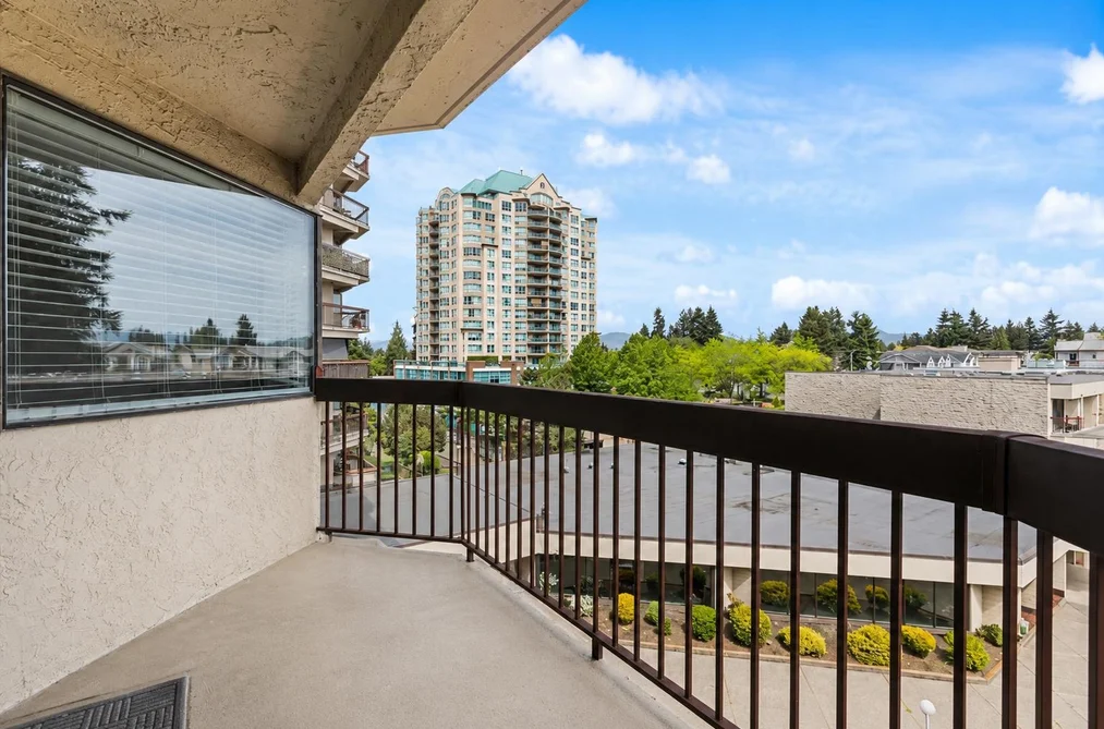 403 31955 OLD YALE ROAD, Abbotsford BC V2T 4N1, Abbotsford BC — Residential for Sale — Photo 8 of 40