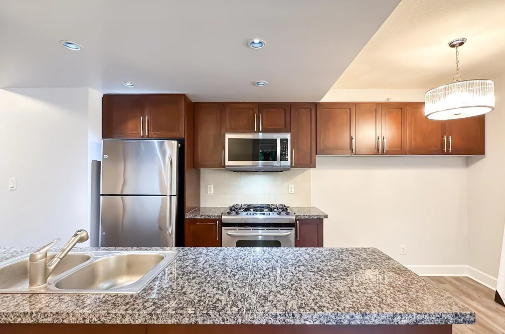 403 3811 HASTINGS STREET, Burnaby BC V5C 6V2, Burnaby BC — Residential for Sale - Photo 7