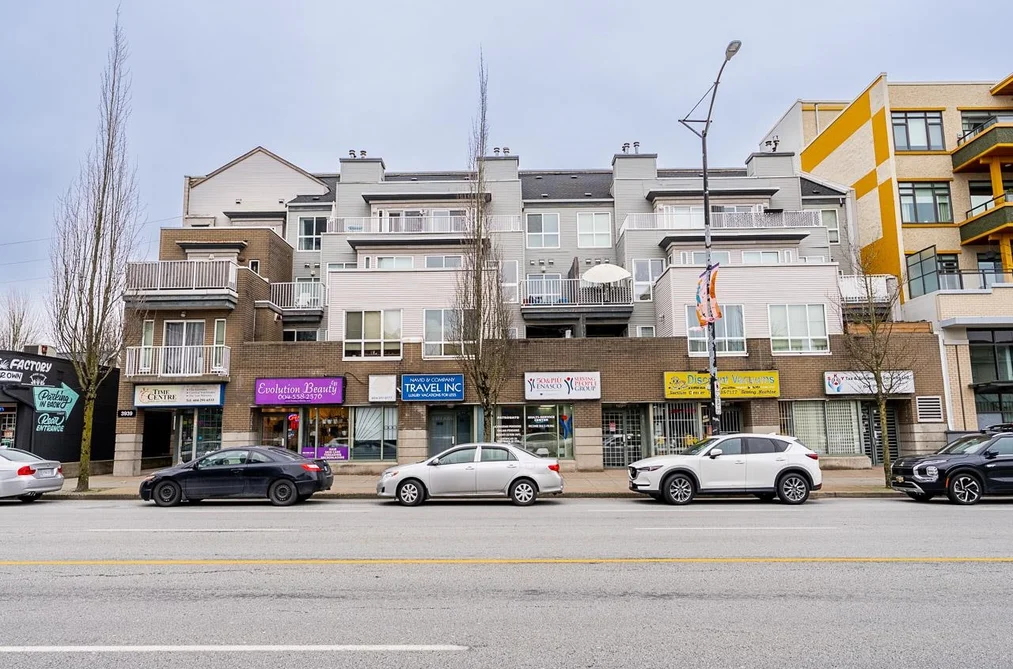 Condo for sale at 403 3939 Hastings Street Burnaby British Columbia - MLS: R3140821