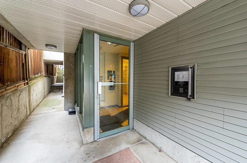403 3939 HASTINGS STREET, Burnaby BC V5C 2H8, Burnaby BC — Residential for Sale — Photo 4 of 39