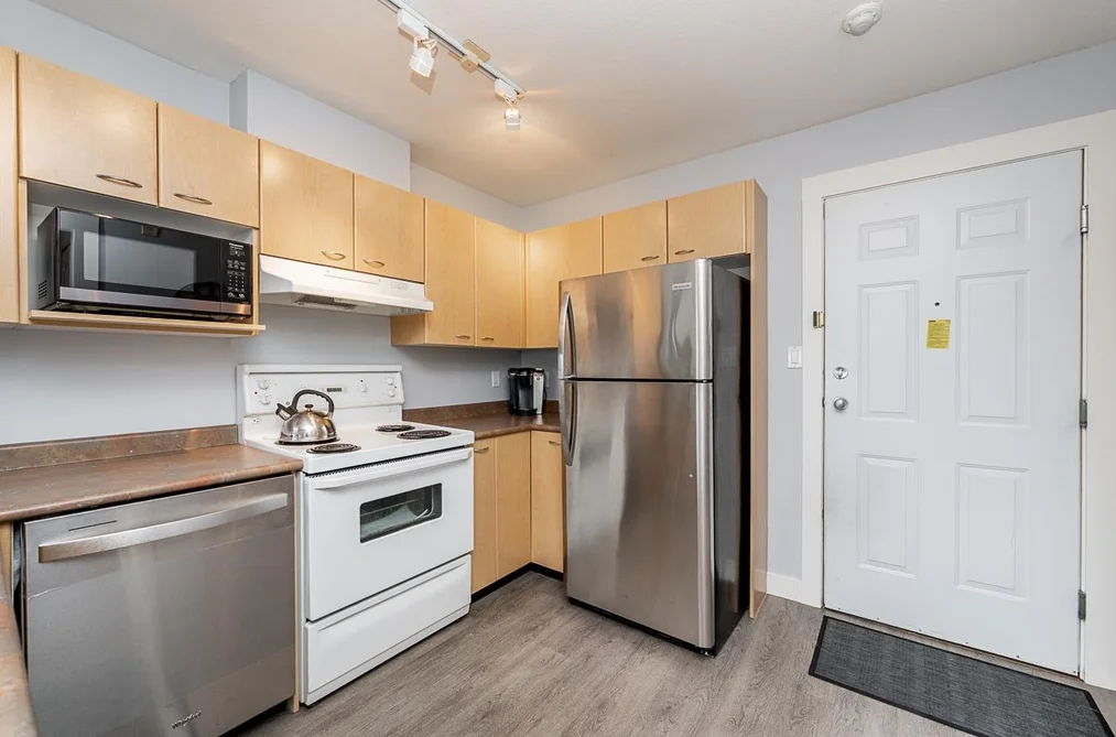 403 3939 HASTINGS STREET, Burnaby BC V5C 2H8, Burnaby BC — Residential for Sale — Photo 6 of 39