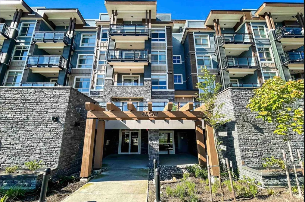 Condo for sale at 403 45562 Airport Road Chilliwack British Columbia - MLS: R3133601