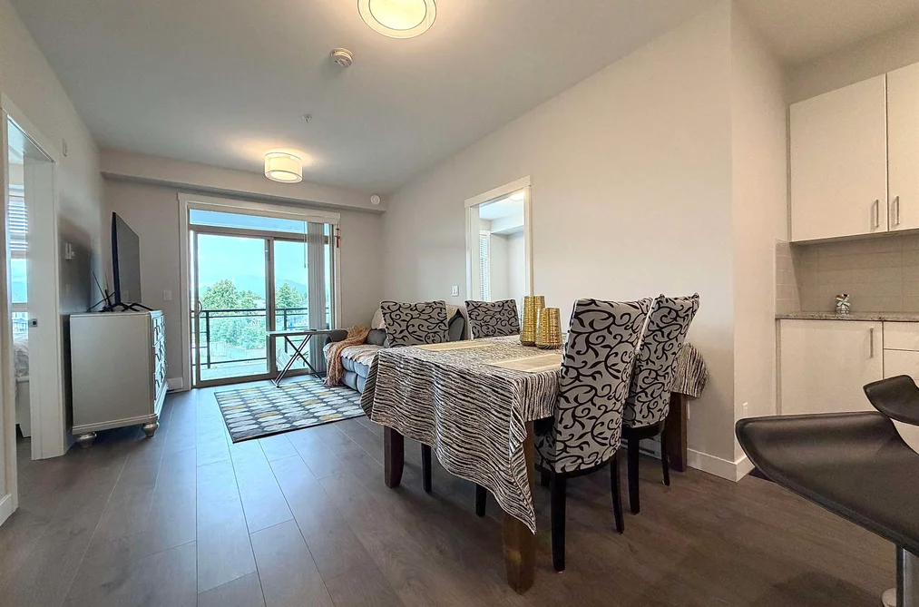 403 45562 AIRPORT ROAD, Chilliwack BC V2P 0J8, Chilliwack BC — Residential for Sale - Photo 2