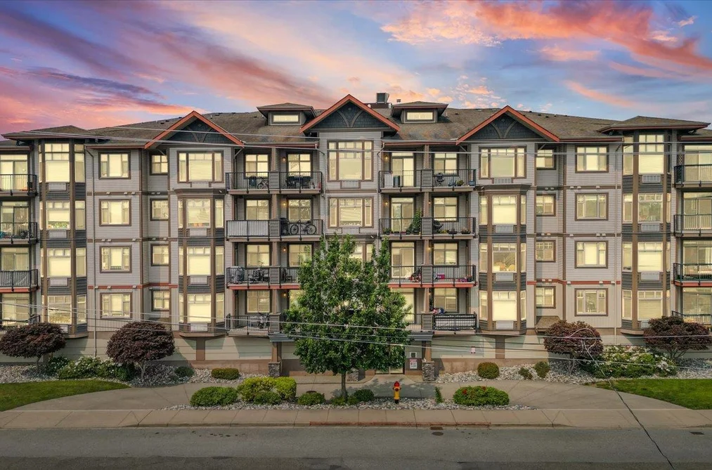 Condo for sale at 403 46021 Second Avenue Chilliwack British Columbia - MLS: R3153887