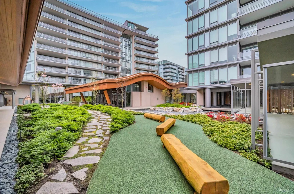 Condo for sale at 403 6699 River Road Richmond British Columbia - MLS: R3111144