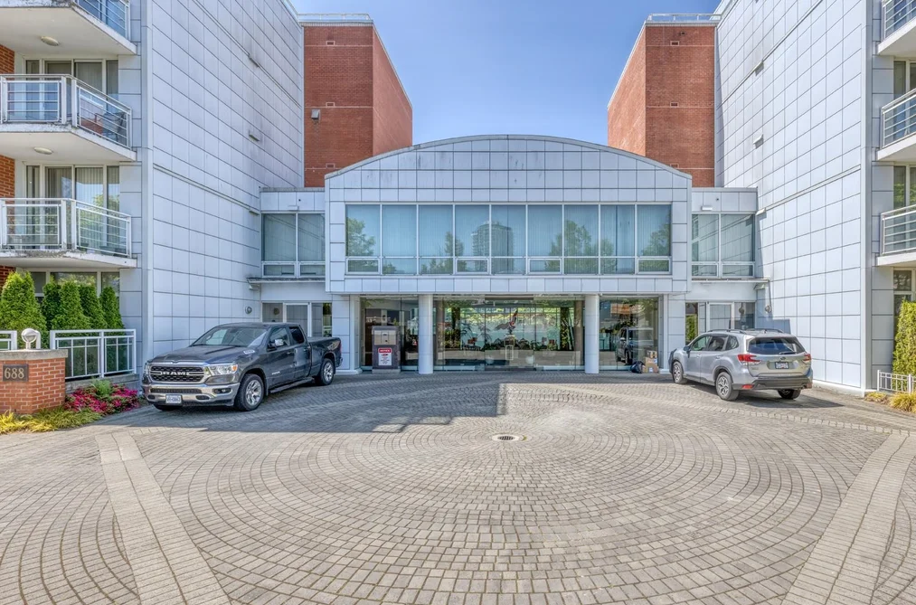 Condo for sale at 403 688 Fairchild Road Vancouver British Columbia - MLS: R3126594