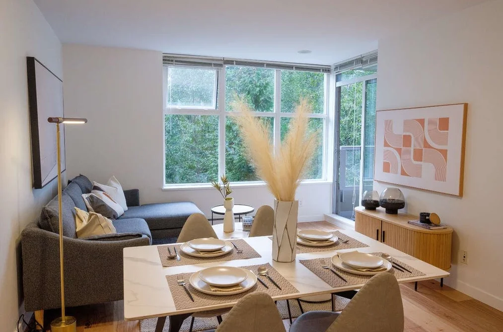 Condo for sale at 403 9232 University Crescent Burnaby British Columbia - MLS: R3109644