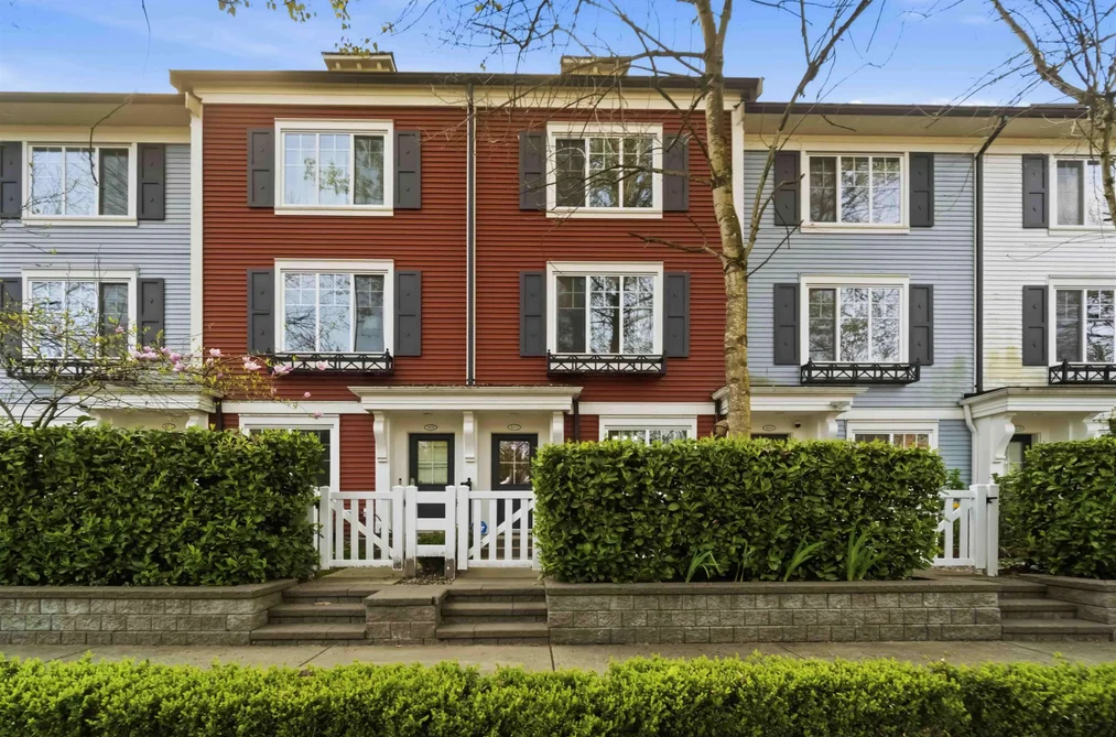 4032 2655 BEDFORD STREET, Coquitlam BC V3C 0B8, Coquitlam BC — Residential for Sale - Photo 2