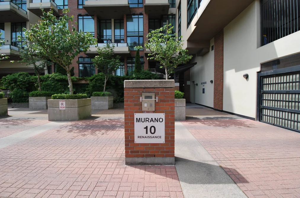 Condo for sale at 404 10 Renaissance Square New Westminster British Columbia - MLS: R3120561
