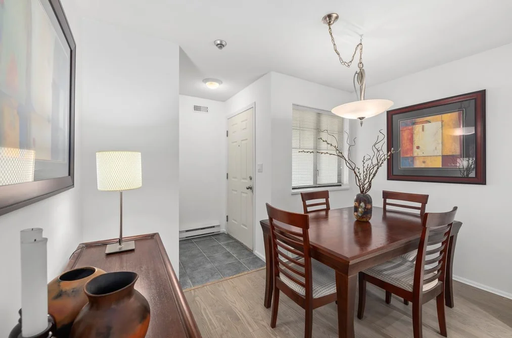 404 102 BEGIN STREET, Coquitlam BC V3K 4V2, Coquitlam BC — Residential for Sale - Photo 3