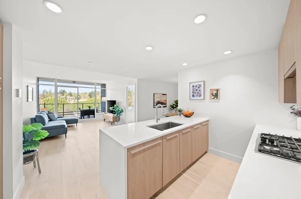 Condo for sale at 404 1210 E 27th Street North Vancouver British Columbia - MLS: R3103073