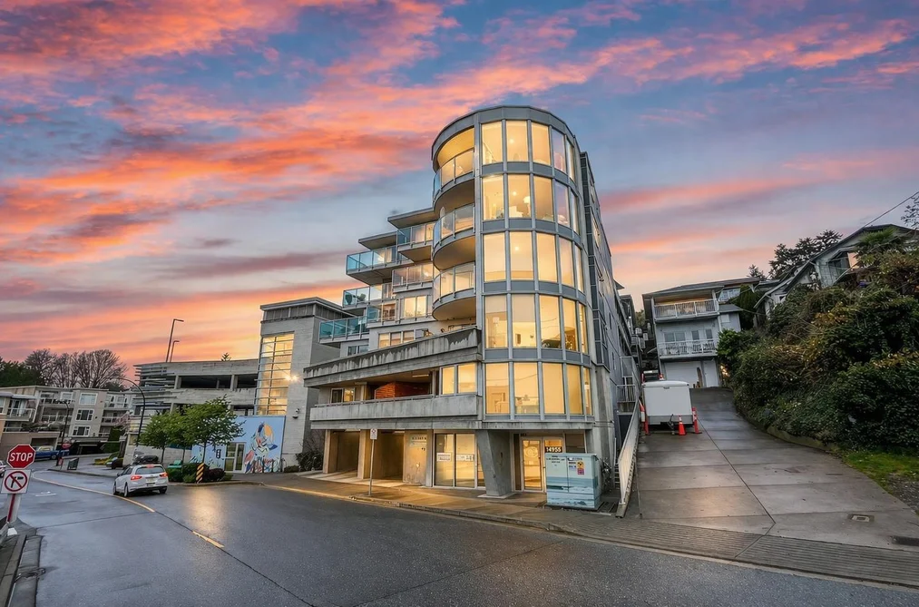 Condo for sale at 404 14955 Victoria Avenue White Rock British Columbia - MLS: R3111269