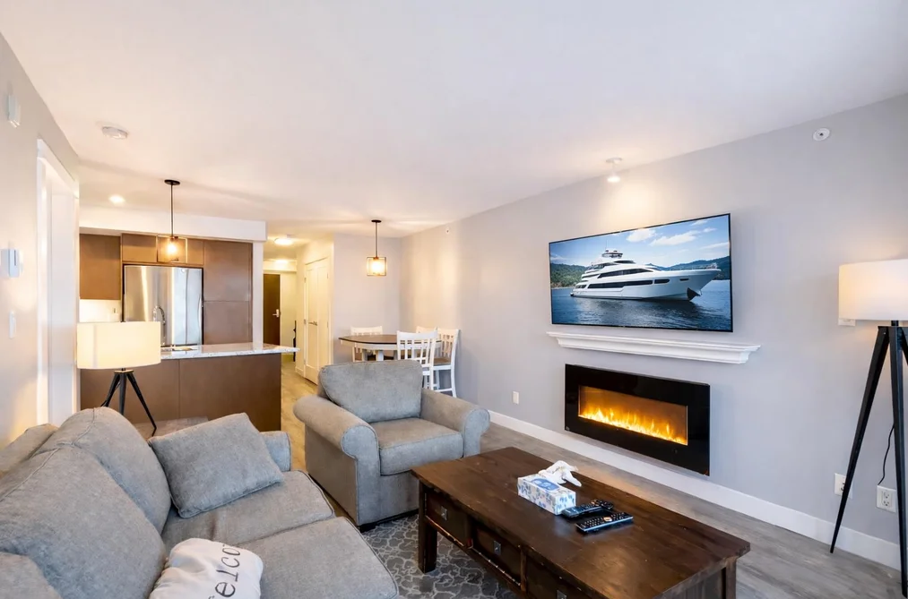 404 14955 VICTORIA AVENUE, White Rock BC V4B 1G2, White Rock BC — Residential for Sale - Photo 2