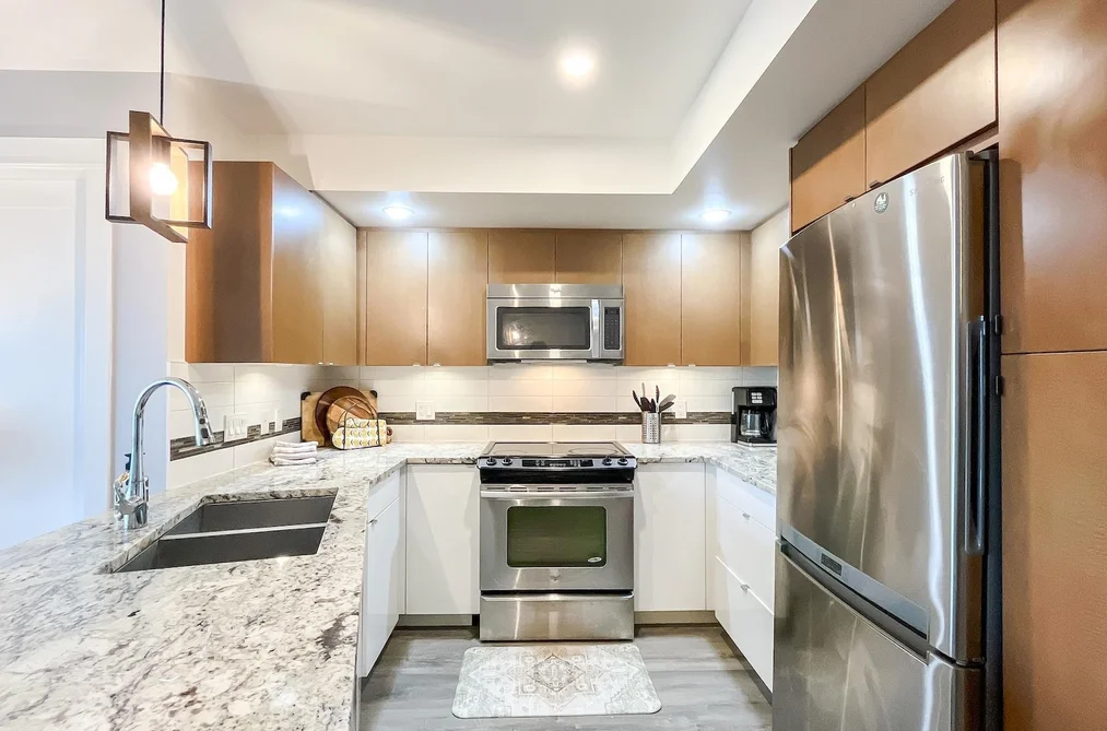 404 14955 VICTORIA AVENUE, White Rock BC V4B 1G2, White Rock BC — Residential for Sale - Photo 4