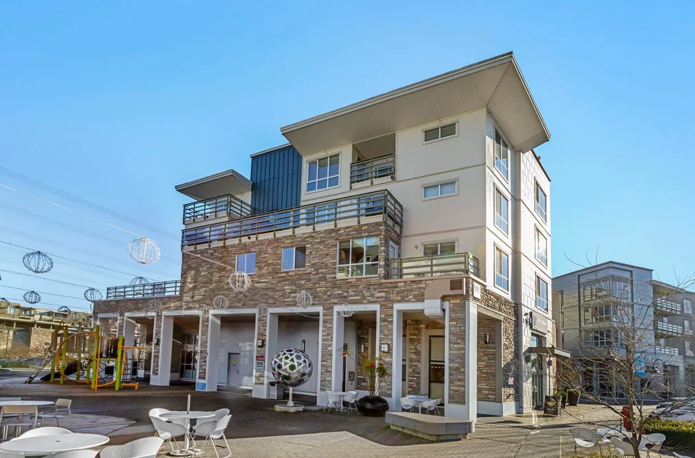 Condo for sale at 404 15785 Croydon Drive Surrey British Columbia - MLS: R3083353