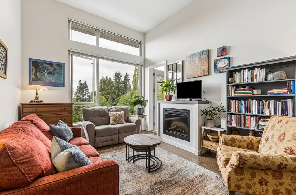 404 159 W 22ND STREET, North Vancouver BC V7M 0B6, North Vancouver BC — Residential for Sale - Photo 3