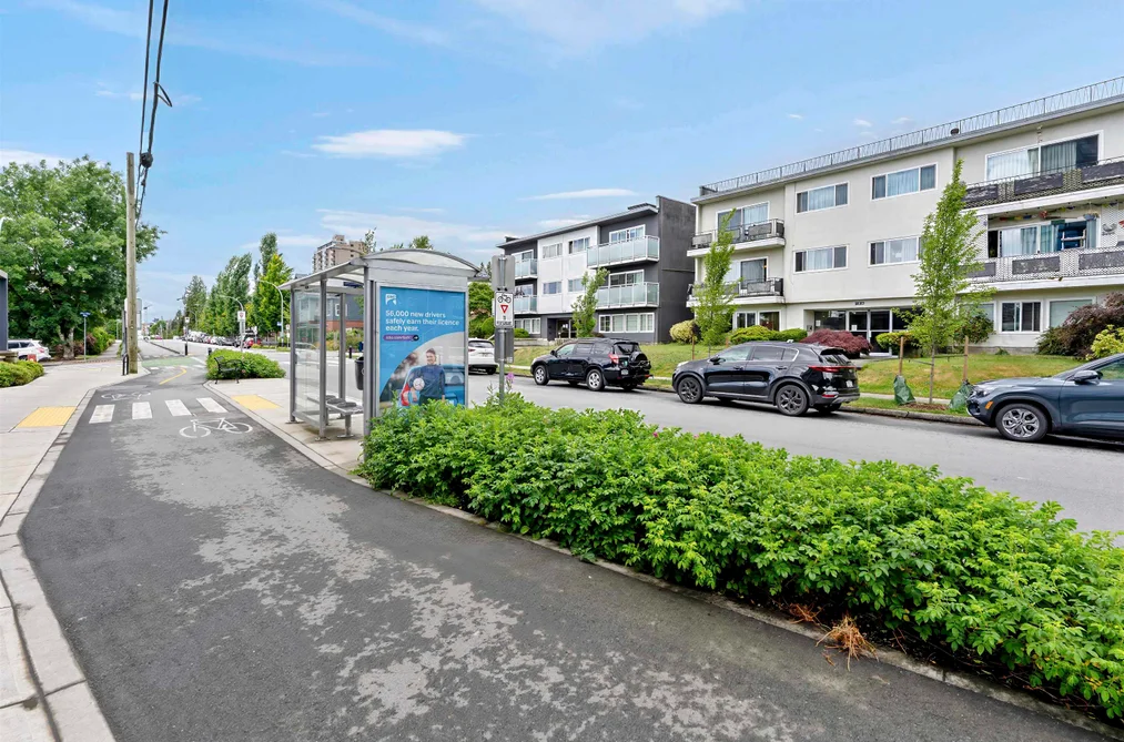 404 188 SW AGNES STREET, New Westminster BC V3L 0H6, New Westminster BC — Residential for Sale — Photo 3 of 30