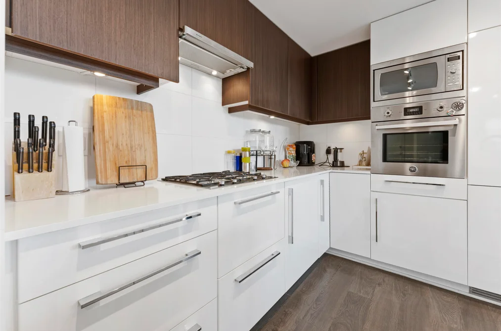404 188 SW AGNES STREET, New Westminster BC V3L 0H6, New Westminster BC — Residential for Sale — Photo 8 of 30
