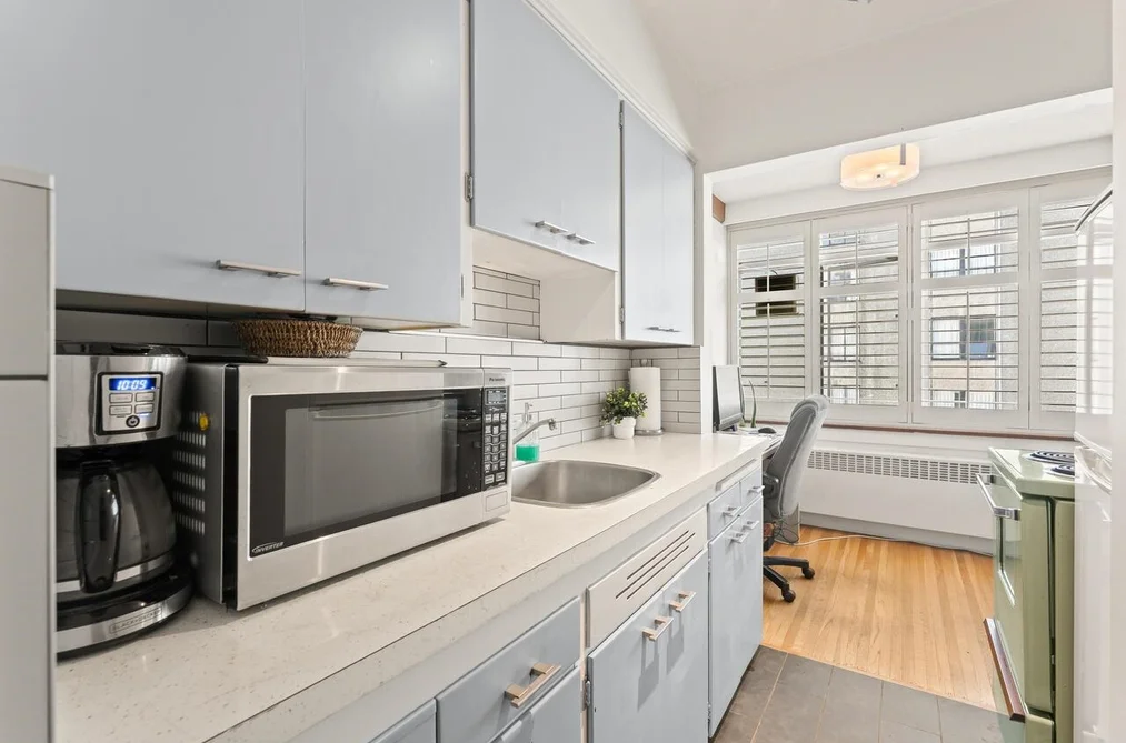 304 1975 PENDRELL STREET, Vancouver BC V6G 1T6, Vancouver BC — Residential for Sale — Photo 10 of 22