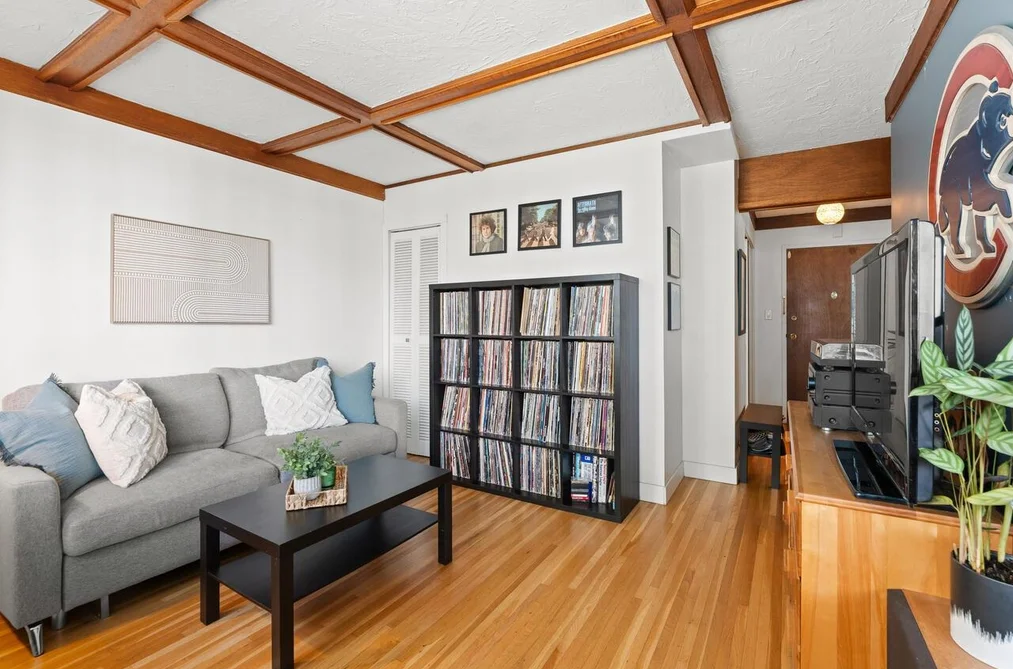 304 1975 PENDRELL STREET, Vancouver BC V6G 1T6, Vancouver BC — Residential for Sale — Photo 4 of 22