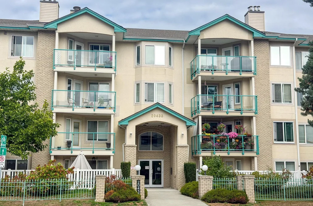 Condo for sale at 404 20433 53 Avenue Langley British Columbia - MLS: R3146737