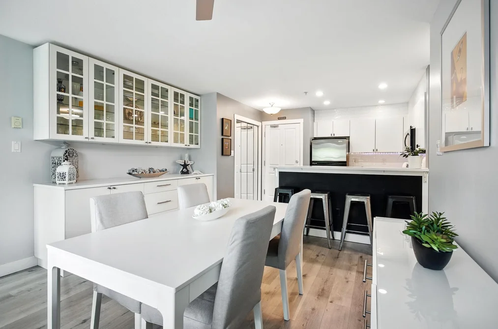 Condo for sale at 404 225 Newport Drive Port Moody British Columbia - MLS: R3125108