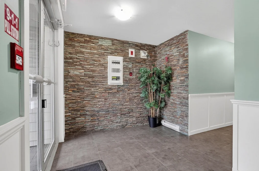 404 22858 LOUGHEED HIGHWAY, Maple Ridge BC V2X 2V6, Maple Ridge BC — Residential for Sale - Photo 3