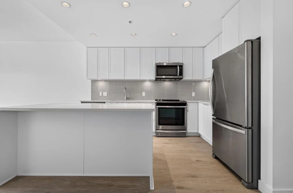 404 2382 ATKINS AVENUE, Coquitlam BC V3C 0G7, Coquitlam BC — Residential for Sale — Photo 3 of 33