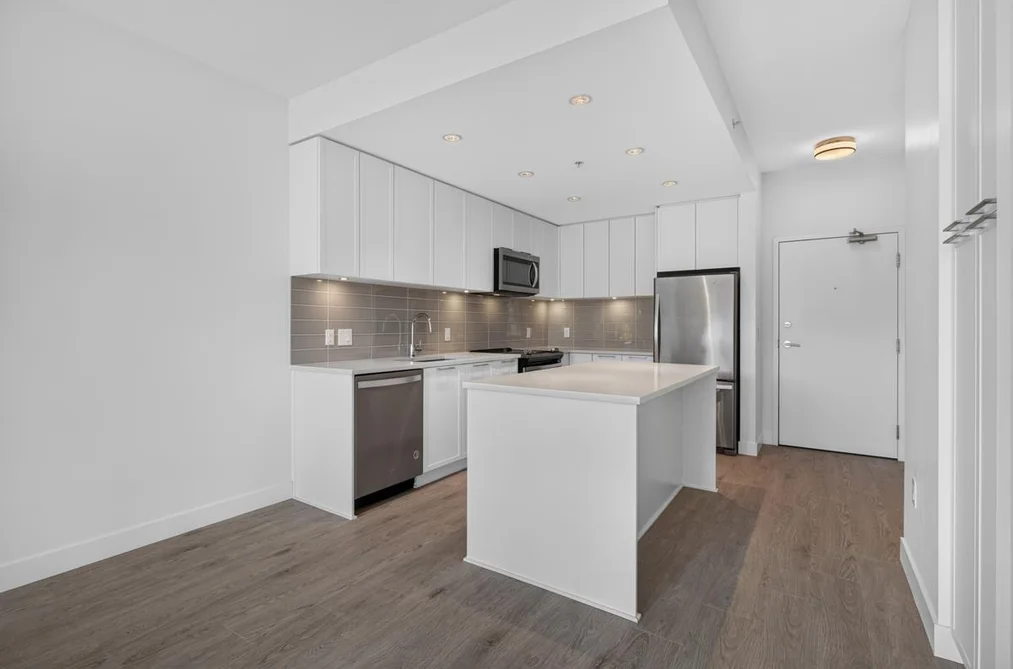 404 2382 ATKINS AVENUE, Coquitlam BC V3C 0G7, Coquitlam BC — Residential for Sale — Photo 6 of 33