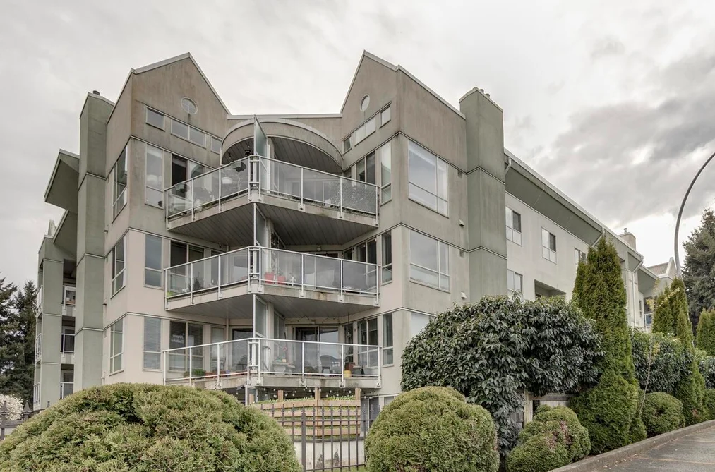 Condo for sale at 404 2585 Ware Street Abbotsford British Columbia - MLS: R3099560
