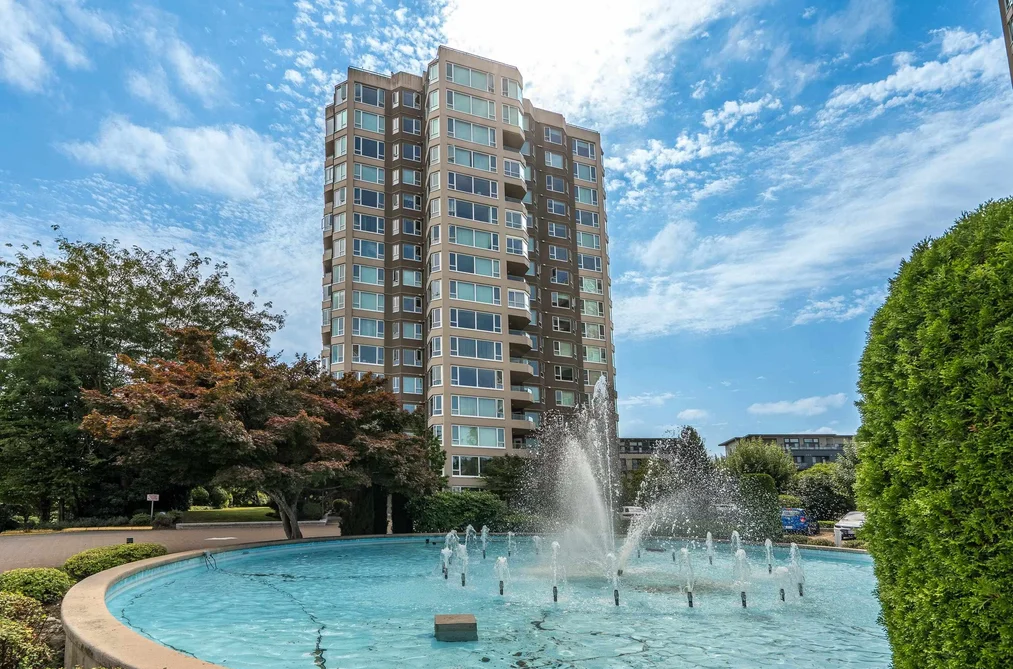 Condo for sale at 404 3170 Gladwin Road Abbotsford British Columbia - MLS: R3159332