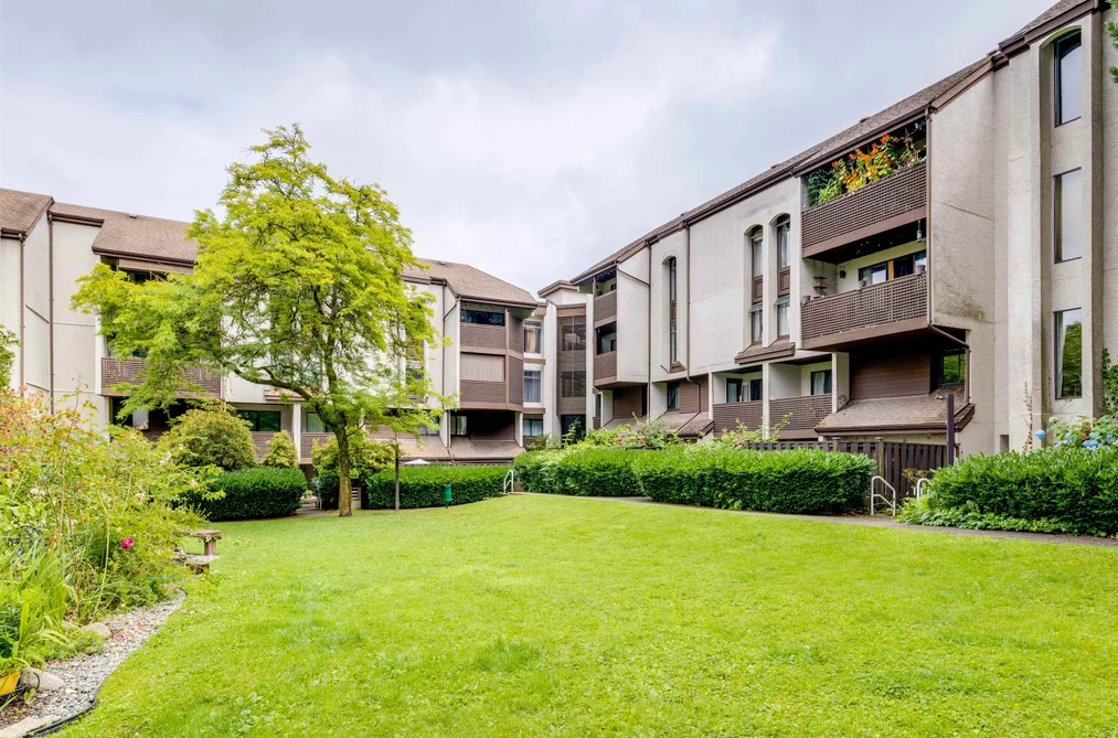 Condo for sale at 404 340 Ginger Drive New Westminster British Columbia - MLS: R3083943