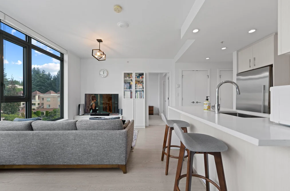 404 518 WHITING WAY, Coquitlam BC V3J 0H7, Coquitlam BC — Residential for Sale - Photo 2