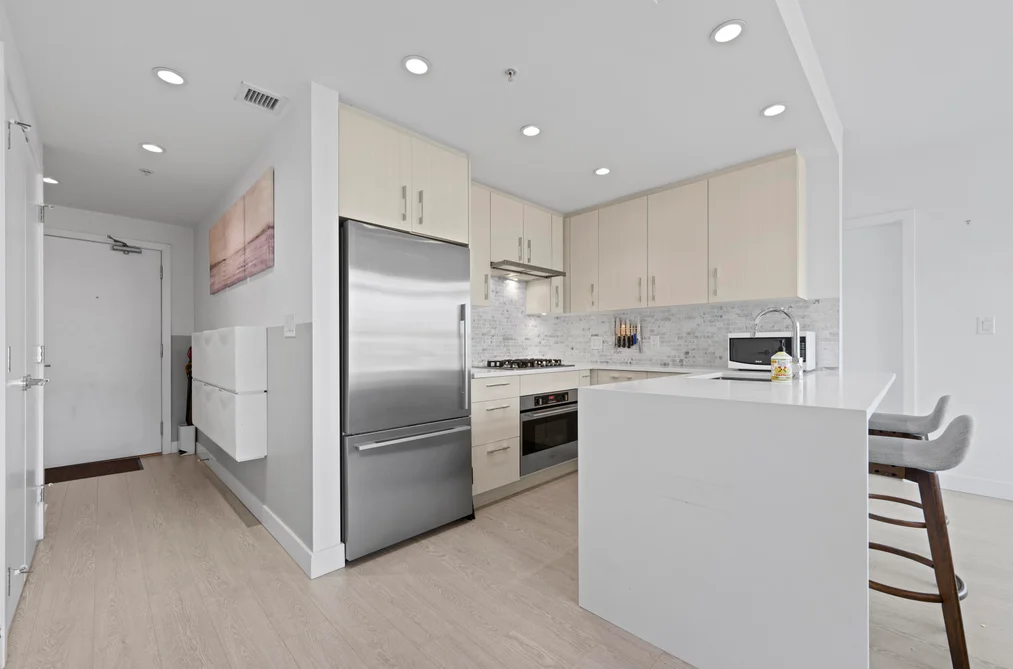 404 518 WHITING WAY, Coquitlam BC V3J 0H7, Coquitlam BC — Residential for Sale - Photo 3