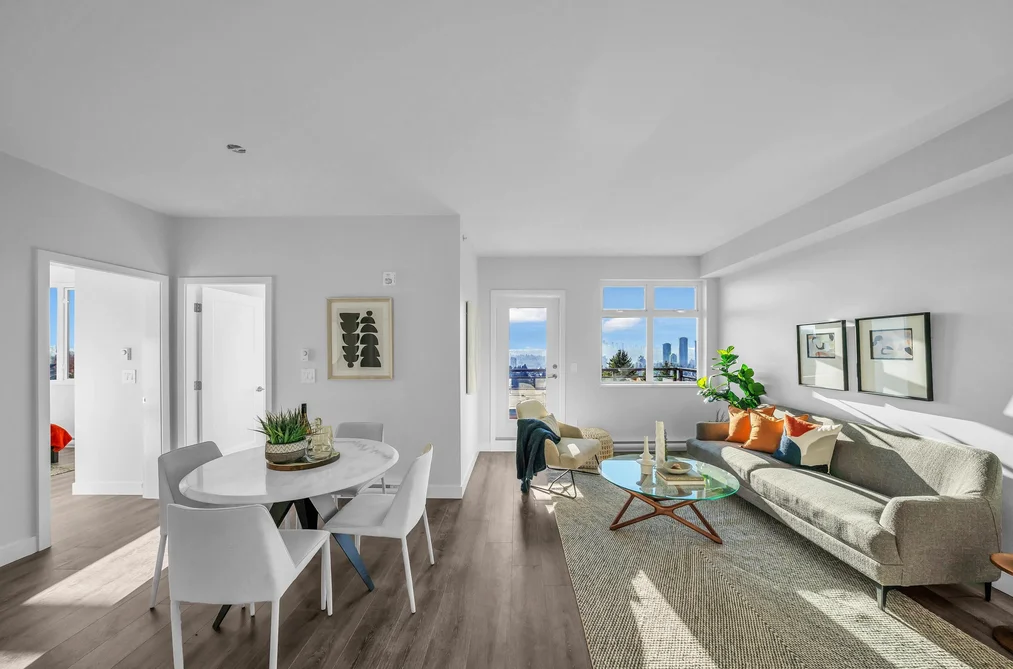 Condo for sale at 404 5535 Hastings Street Burnaby British Columbia - MLS: R3025839